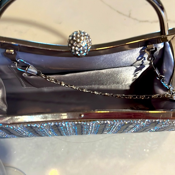 Silver beaded clutch - Picture 6 of 7